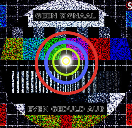 Een gif-animatie van een retro schermafbeelding op een oude tv met de boodschap ‘geen signaal, even wachten aub’